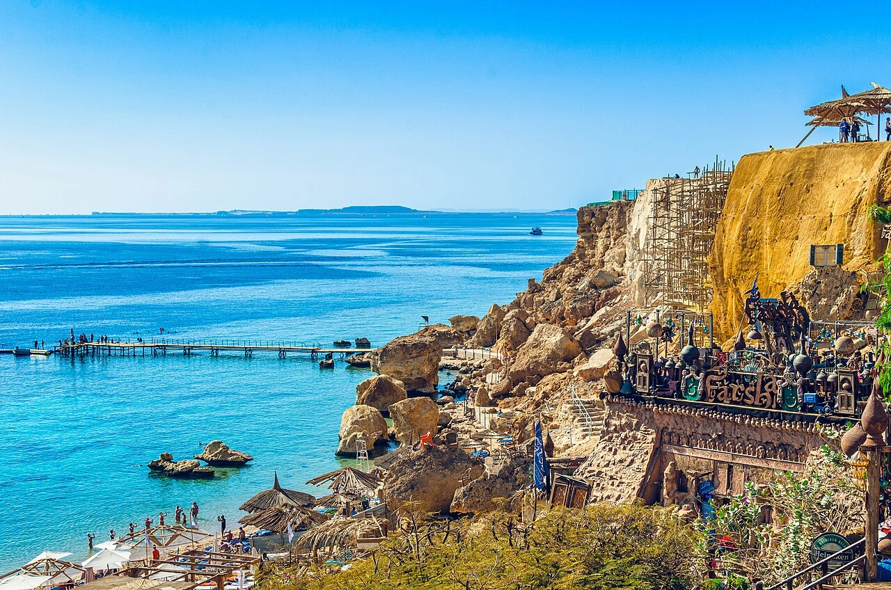 Stunning daytime overview of Farsha Cafe - Gad Travel Service